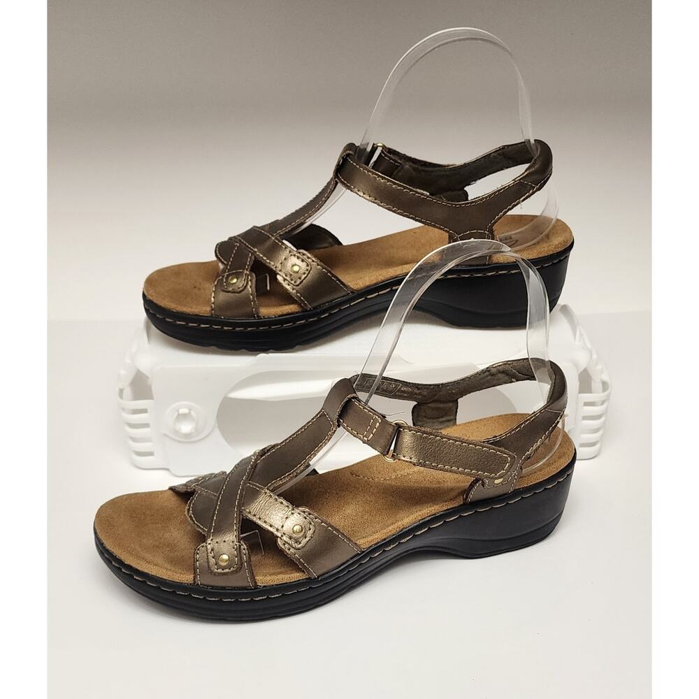 Clarks Collection Hayla Flute PewterGold Leather Sandal Wedge Size US 7M